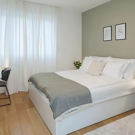 דירה Luxury Ivari *