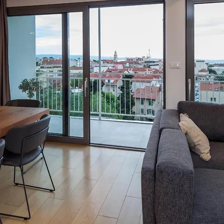 Luxury Ivari Apartment *